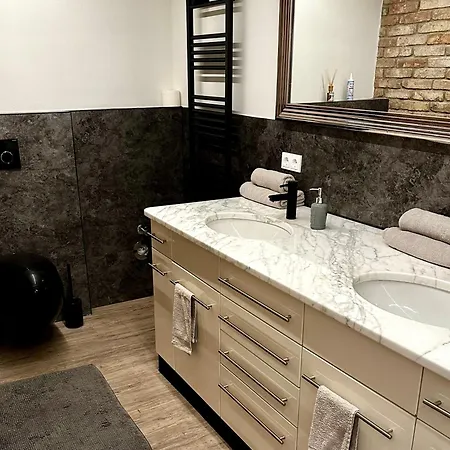Beefree Whirlpoolsuitexl33-freeparking-fastwifi شقة باساو